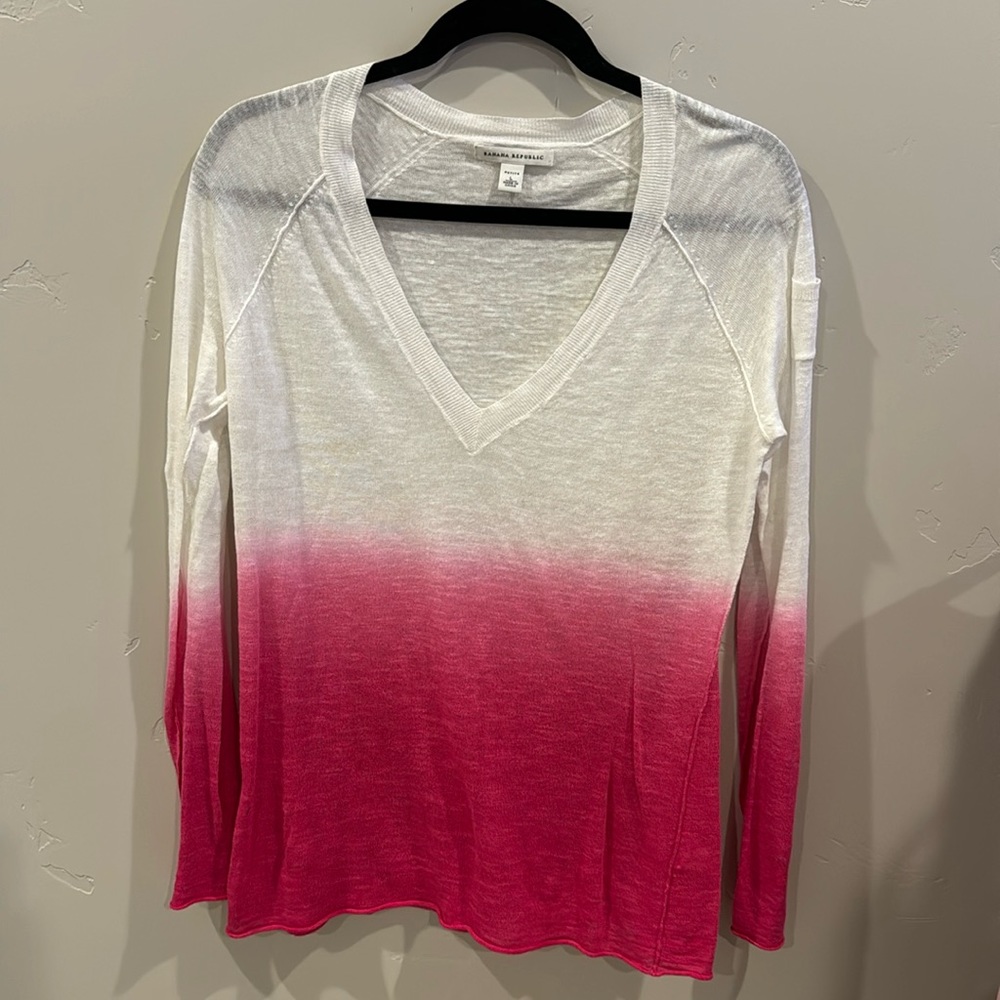 Banana Republic Ombre linen/cotton white & pink sweater. Petite large